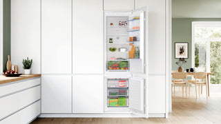 Bosch KIN96NSE0 Built In Fridge Freezer