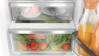 Bosch KIN86ADD0G Built In Fridge Freezer